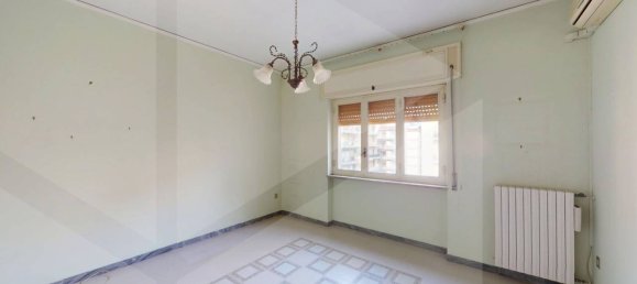 Apartamento de 3 habitaciónes en San Giorgio a Cremano, Italy No. 23032 4