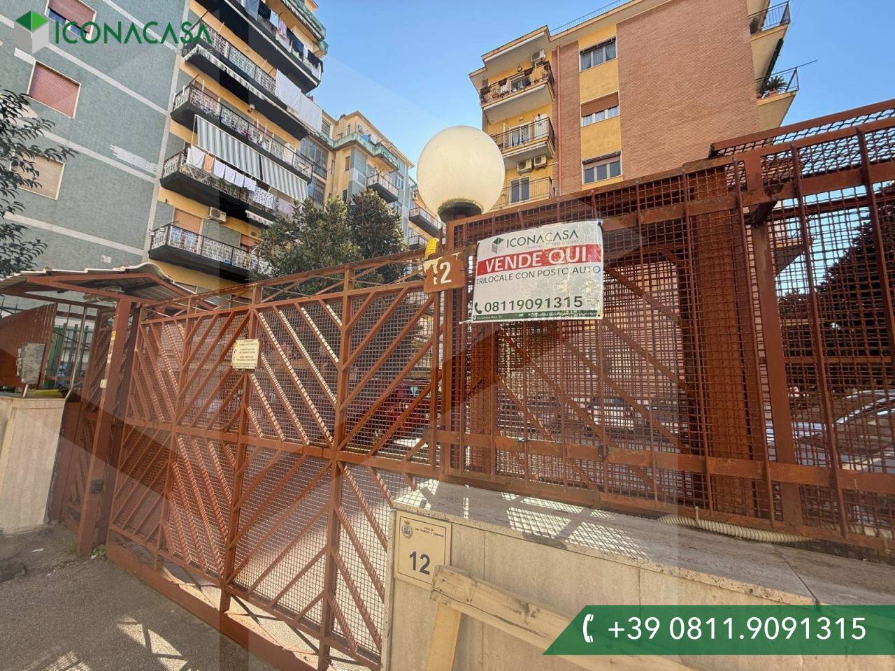 Apartamento de 3 habitaciónes en San Giorgio a Cremano, Italy No. 23032