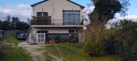 3 Schlafzimmer Villa in Pesaro, Italy, Nr. 329959 2