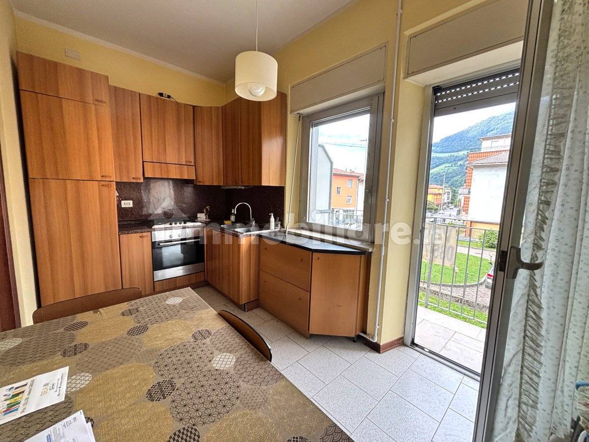 Квартира с 3 спальнями в Гадзанига, Италия № 378411