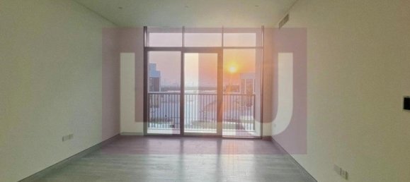 4 bedrooms Villa in Abu Dhabi, UAE No. 54708 3