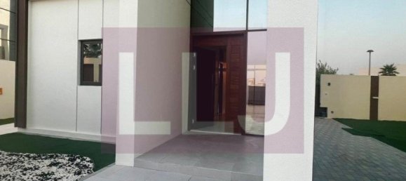 4 bedrooms Villa in Abu Dhabi, UAE No. 54708 12