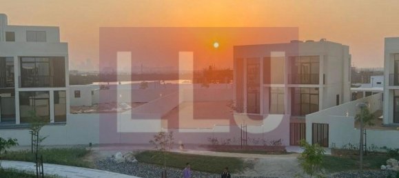 4 bedrooms Villa in Abu Dhabi, UAE No. 54708 9