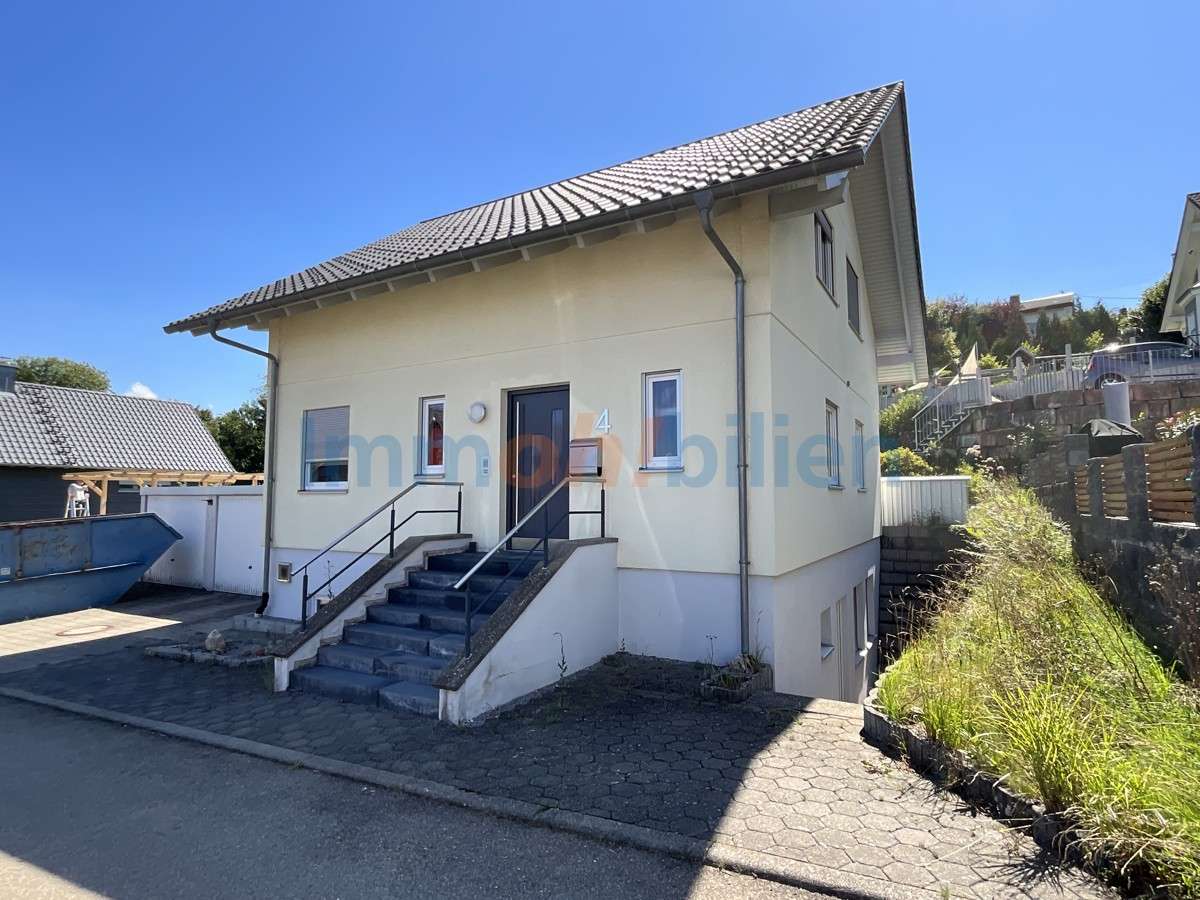 Casa de 5 habitaciónes en Reutlingen, Germany No. 266416