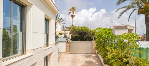 6 bedrooms House in La Zenia, Spain No. 166095 83