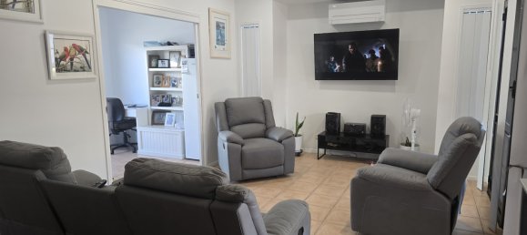 Квартира с 1 спальней в Tin Can Bay, Австралия № 292 4