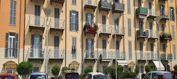 4 bedrooms Apartment in Savona, Italy No. 344308 3