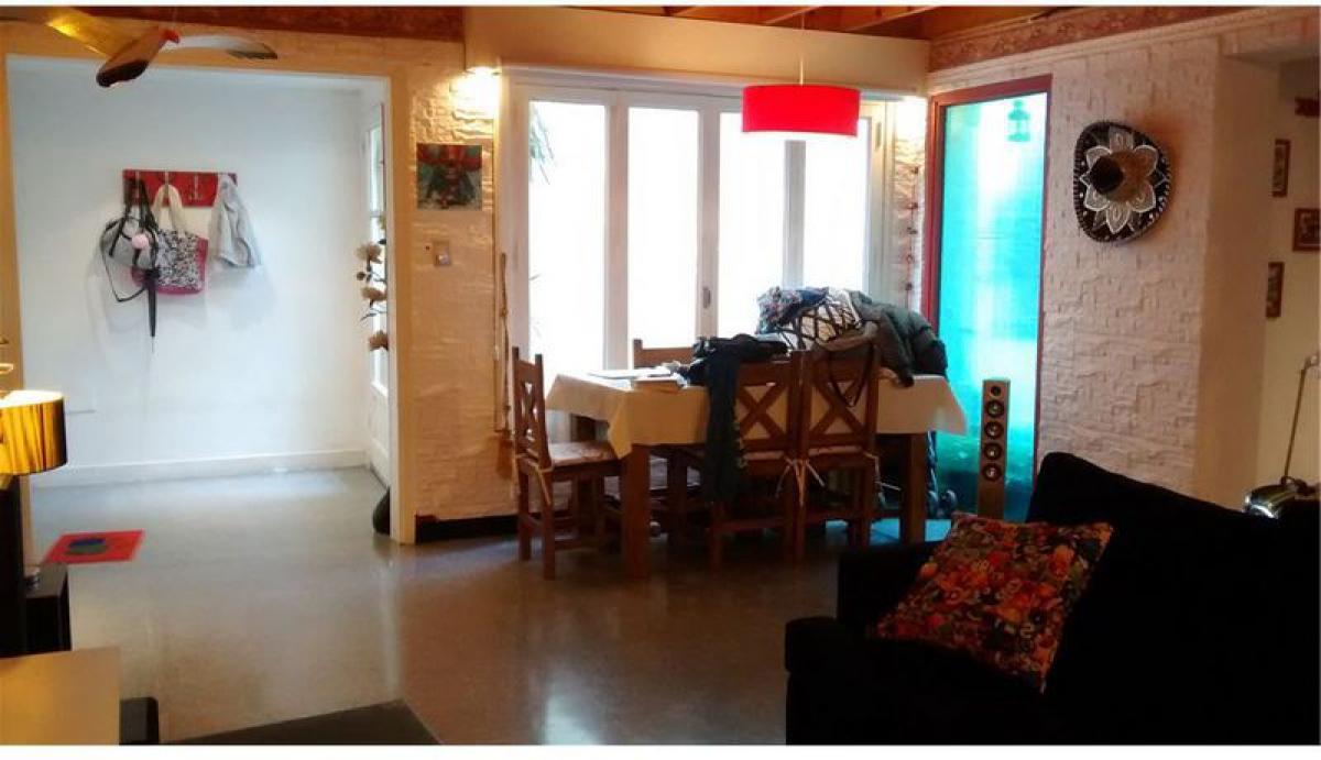 4 bedrooms House in Buenos Aires, Argentina No. 82436