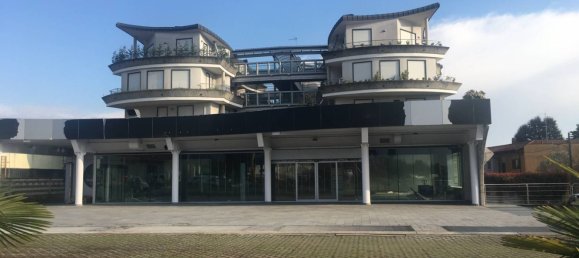 2-salle Appartement à Legnano, Italy No. 56810 16