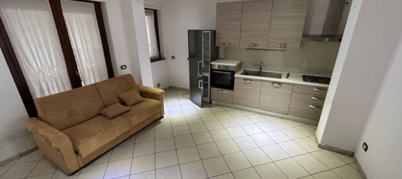 2-salle Appartement à Legnano, Italy No. 56810 6