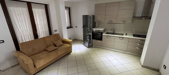 2-salle Appartement à Legnano, Italy No. 56810 3