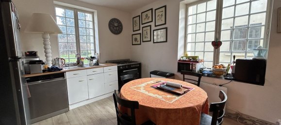 3 bedrooms House in Senlis, France No. 85016 3