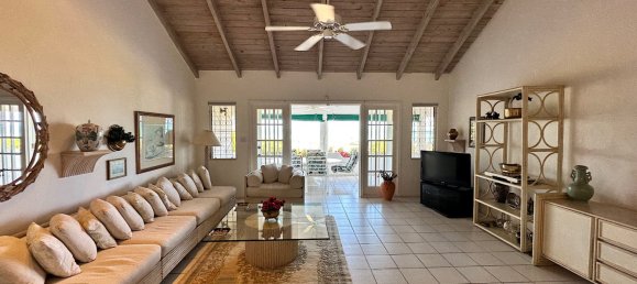 Villa de 3 dormitorios en Paradise View, Antigua and Barbuda No. 17 13