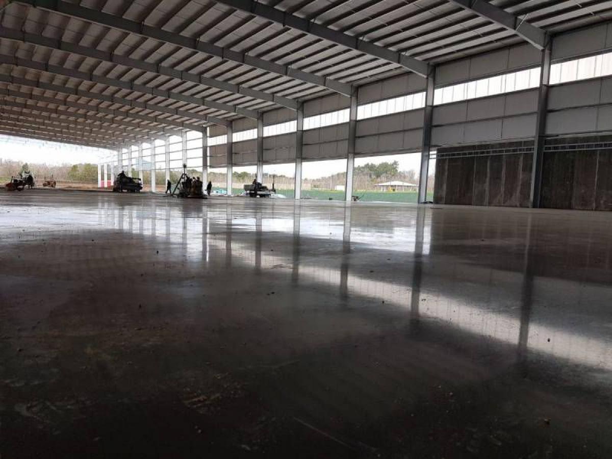 5200m² Building in Tigre, Argentina No. 105759