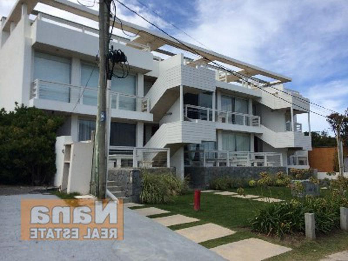 3 bedrooms Apartment in Maldonado, Uruguay No. 2749