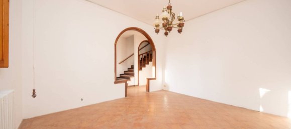 3 bedrooms House in Quarrata, Italy No. 47648 24