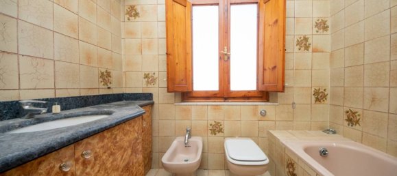 3 bedrooms House in Quarrata, Italy No. 47648 41