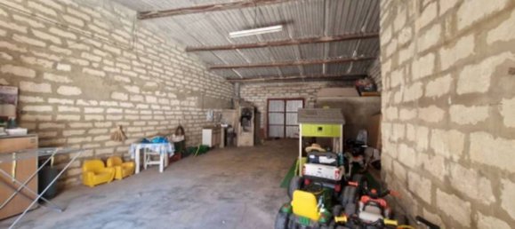 85m² Commercial property in Mazzarrone, Italy No. 377203 4