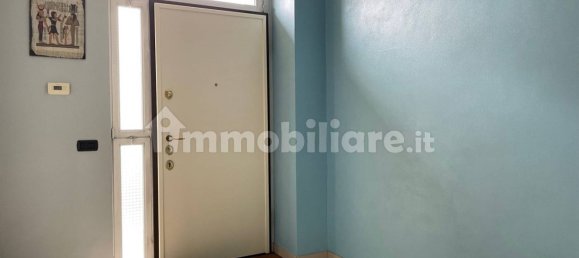 3 rooms Office in Bareggio, Italy No. 376635 2