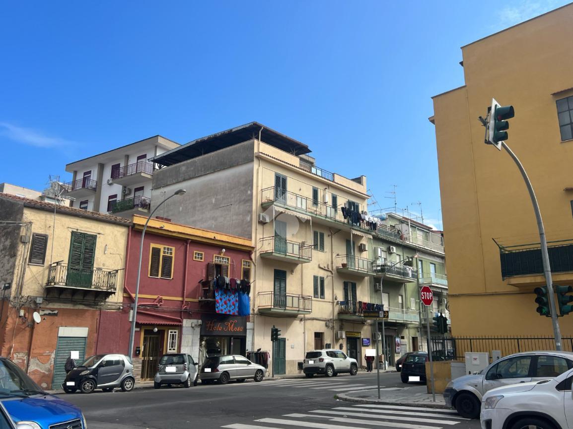 Apartamento de 5 habitaciónes en Palermo, Italy No. 33559