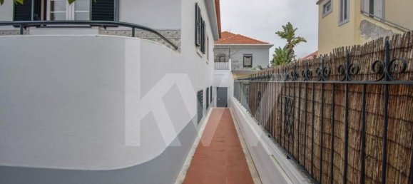 5 bedrooms Villa in Cascais, Portugal No. 146111 8