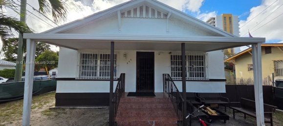 3 Schlafzimmer Villa in Miami, USA, Nr. 615087 5