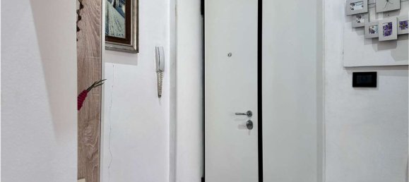 4 rooms Apartment in Trieste, Italy No. 12429 6