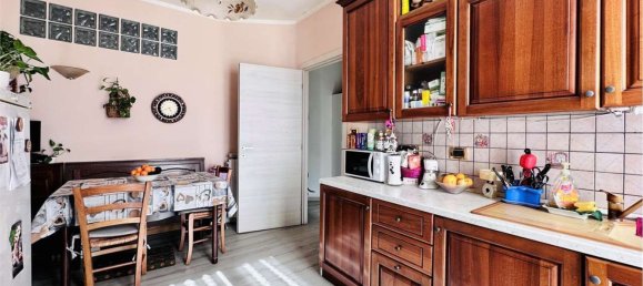 4 rooms Apartment in Trieste, Italy No. 12429 18