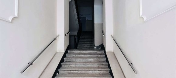 4 rooms Apartment in Trieste, Italy No. 12429 2