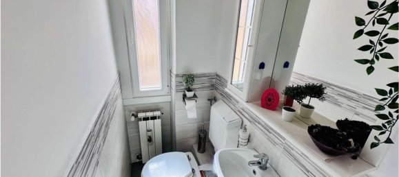 4 rooms Apartment in Trieste, Italy No. 12429 24