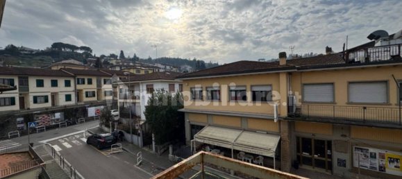 Квартира с 2 спальнями в Импрунета, Италия № 163999 21