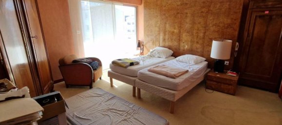 Apartamento de 4 dormitorios en La Roche-sur-Yon, France No. 360612 7