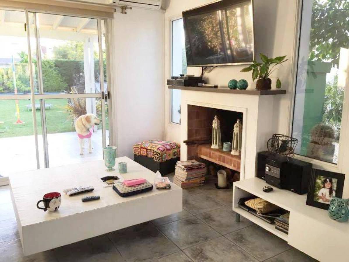 Casa T3 em Pilar, Argentina N.º 21688