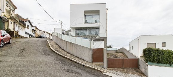 Casa de 3 dormitorios en Vila Nova de Gaia, Portugal No. 170444 15