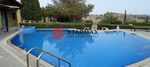 Propiedad comercial de 4 dormitorios en Pyla, Cyprus No. 80829 16