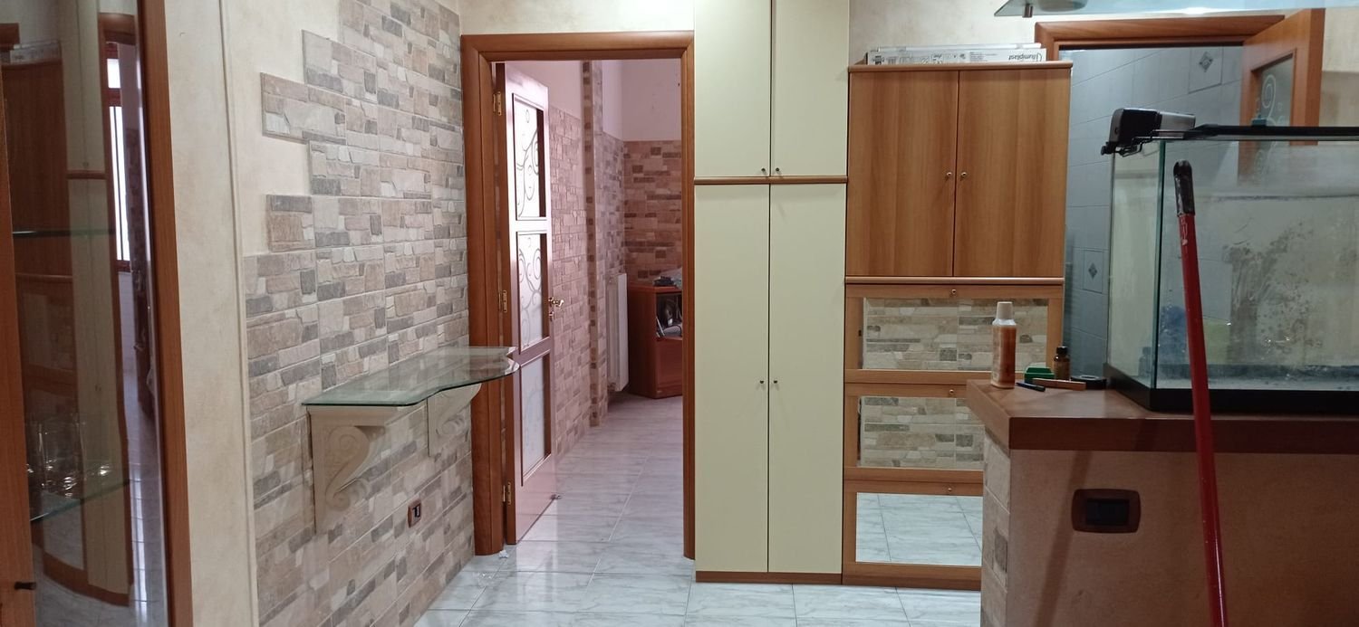 3غرفة شقة في Taranto, Italy رقم 10654