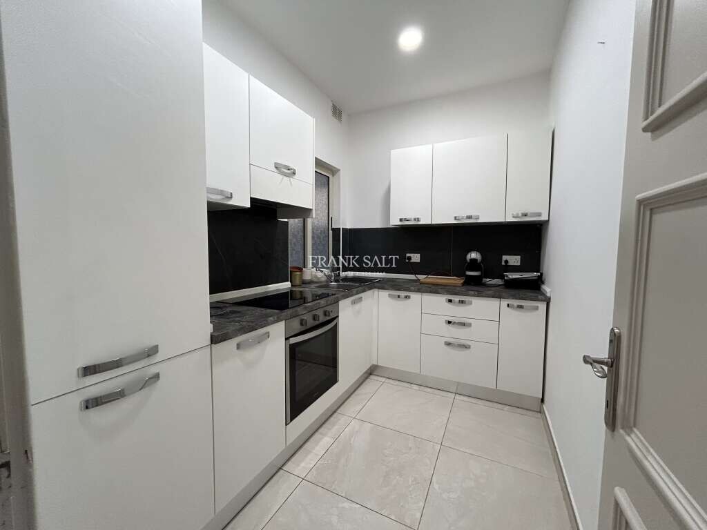 3 bedrooms Apartment in Ta' Xbiex, Malta No. 5256