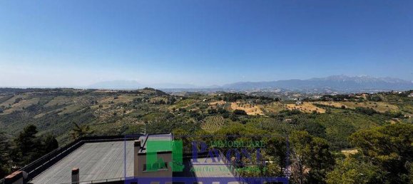 3 bedrooms Apartment in Atri, Italy No. 301407 17