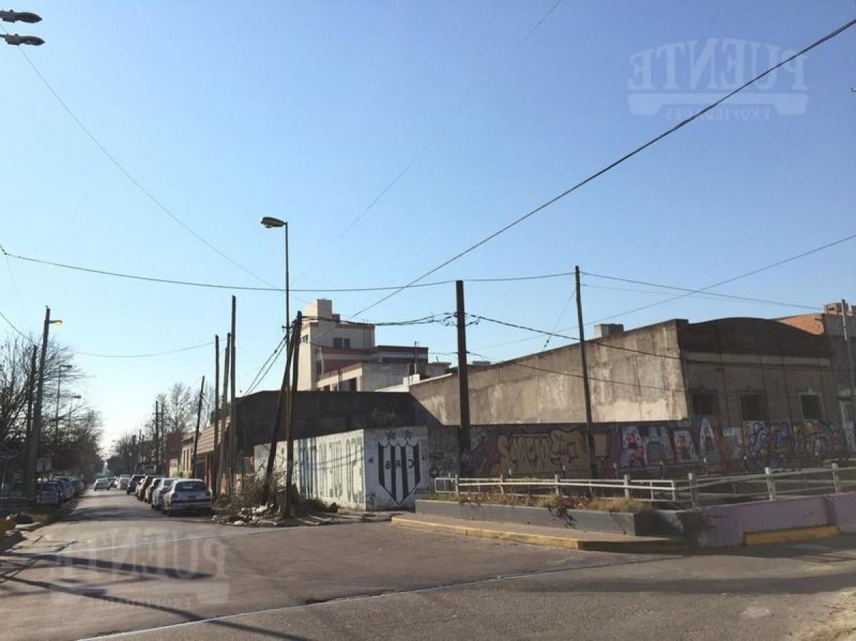  Land in Lanus, Argentina No. 49198