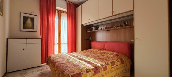 Studio in Loano, Italy, Nr. 144110 8