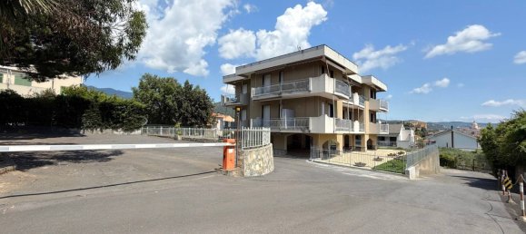 Studio in Loano, Italy, Nr. 144110 22