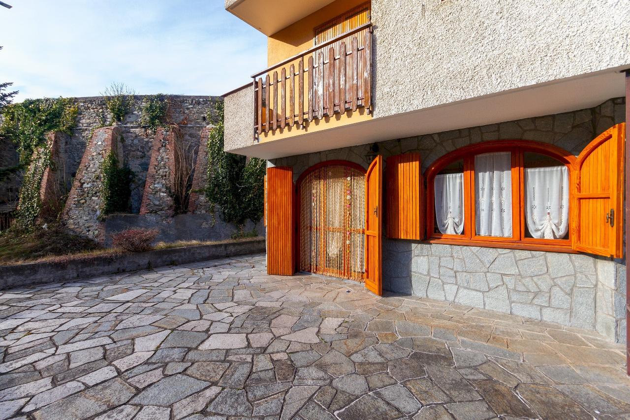 3 rooms Apartment in Sampeyre, Italy No. 41399