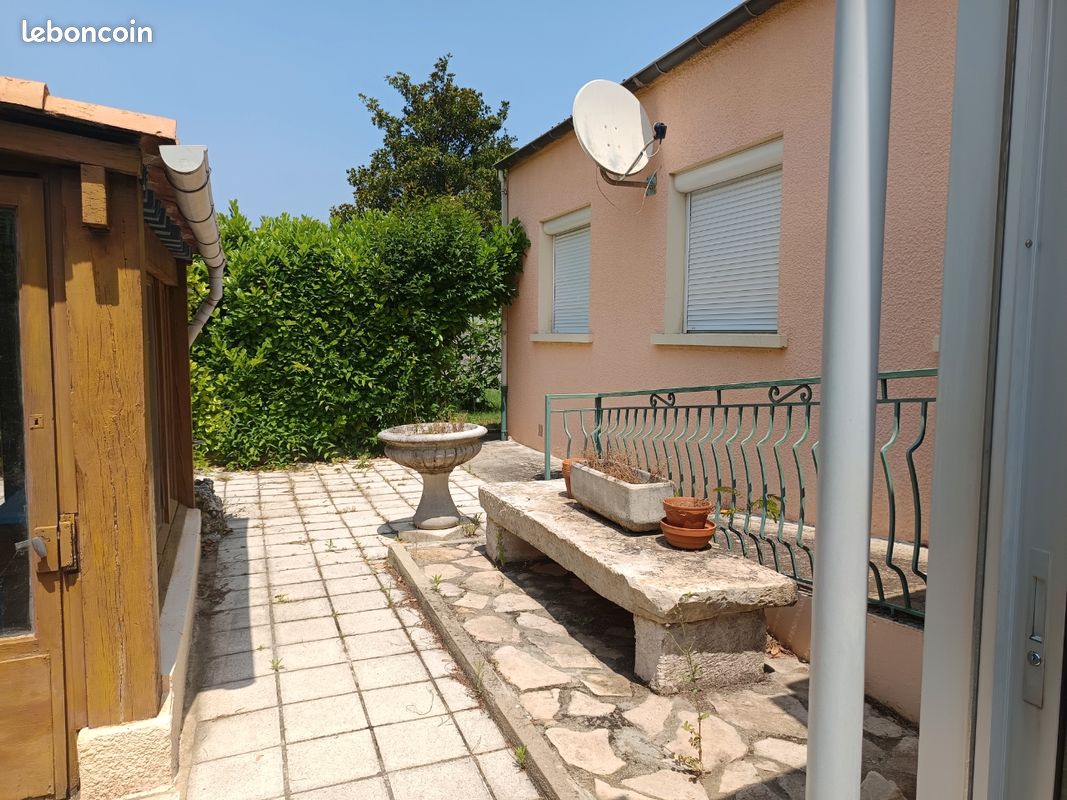 Вилла с 5 спальнями в Монтелимар, Франция № 287099