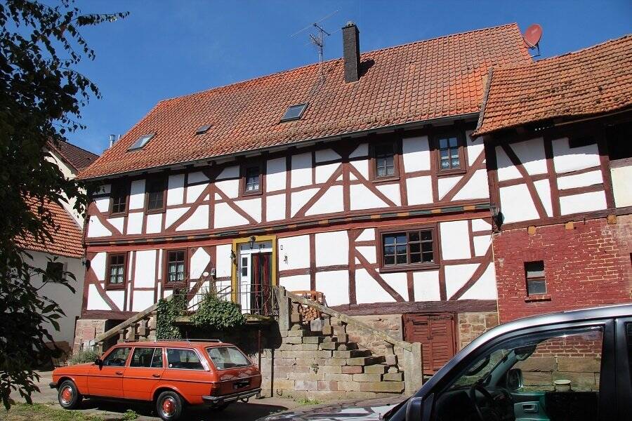 Edificio de 10 habitaciónes en Fulda, Germany No. 284947