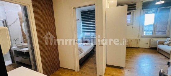 1 bedroom Apartment in Bologna, Italy No. 371312 2