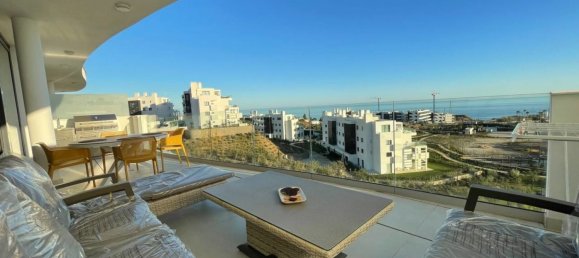 Apartamento de 2 dormitorios en Fuengirola, Spain No. 146679 3