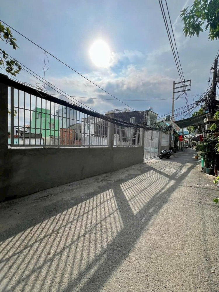 442.5m² Land in District 7, Vietnam No. 20086