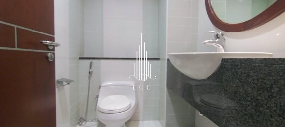 Apartamento de 3 dormitorios en Hamdan Street, UAE No. 93819 26