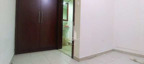 Apartamento de 3 dormitorios en Hamdan Street, UAE No. 93819 13