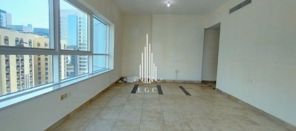 Apartamento de 3 dormitorios en Hamdan Street, UAE No. 93819 8